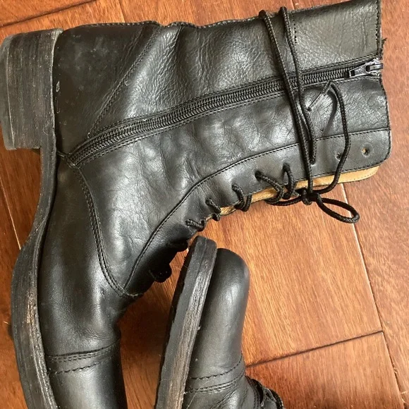 Frye combat boots. - Picture 3 of 6